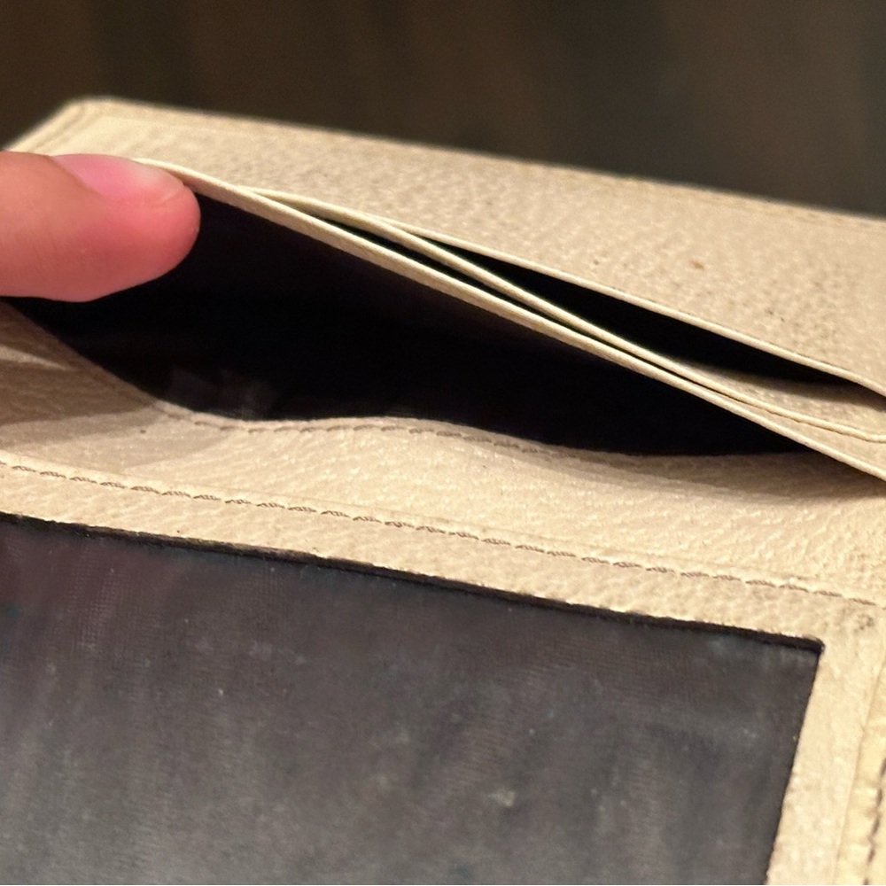 Gucci Brown Monogram Key Card Holder - Picture 5 of 7